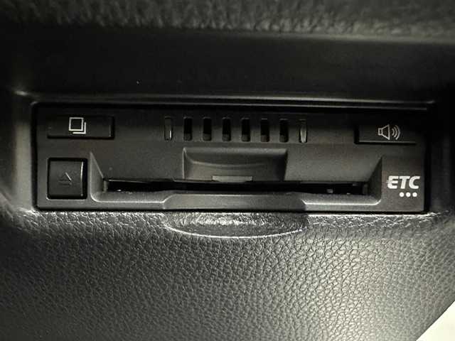 トヨタ ＲＡＶ４ G Zパッケージ 兵庫県 2021(令3)年 2.4万km パール 純正9インチナビ/フルセグ CD DVD BT MSV HDMI/バックカメラ/ビルトインETC/パワーバックドア/TRDエアロ/レーダークルーズコントロール/プリクラッシュセーフティー/LTA/BSM/PKSB/RCTA/RSA/クリアランスソナー/デジタルインナーミラー/レザーシート/シートヒーター/パワーシート/LEDヘッドライト/LEDフォグライト/オートライト/オートハイビーム/ステアリングヒーター/電子パーキング/HOLD/スマートキー