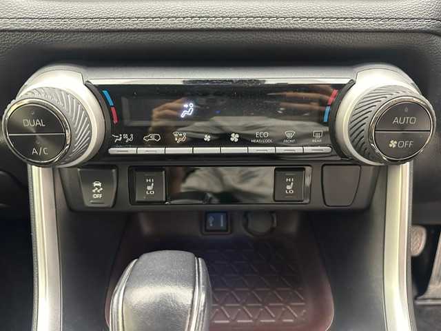 トヨタ ＲＡＶ４ G Zパッケージ 兵庫県 2021(令3)年 2.4万km パール 純正9インチナビ/フルセグ CD DVD BT MSV HDMI/バックカメラ/ビルトインETC/パワーバックドア/TRDエアロ/レーダークルーズコントロール/プリクラッシュセーフティー/LTA/BSM/PKSB/RCTA/RSA/クリアランスソナー/デジタルインナーミラー/レザーシート/シートヒーター/パワーシート/LEDヘッドライト/LEDフォグライト/オートライト/オートハイビーム/ステアリングヒーター/電子パーキング/HOLD/スマートキー