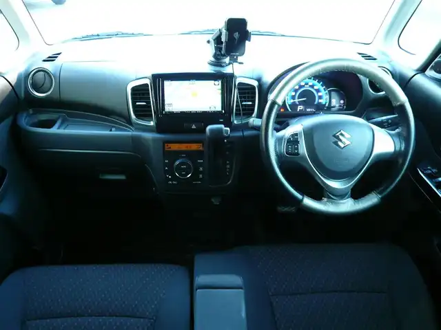 スズキ スペーシア カスタム GS 静岡県 2016(平28)年 7万km クリスタルホワイトP 禁煙車/社外ナビ　/片側パワースライドドア/LEDルームランプ/KENWOODスピーカー/オートライト　HIDヘッドライト/バックカメラ/ステアリングリモコン/革巻きステアリングホイール/ボックス付きアームレスト/ロールサンシェード/Fフォグランプ/純正フロアマット　ドアバイザー/ユピテルドライブレコーダー