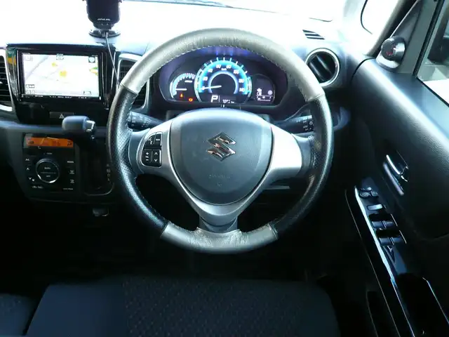 スズキ スペーシア カスタム GS 静岡県 2016(平28)年 7万km クリスタルホワイトP 禁煙車/社外ナビ　/片側パワースライドドア/LEDルームランプ/KENWOODスピーカー/オートライト　HIDヘッドライト/バックカメラ/ステアリングリモコン/革巻きステアリングホイール/ボックス付きアームレスト/ロールサンシェード/Fフォグランプ/純正フロアマット　ドアバイザー/ユピテルドライブレコーダー