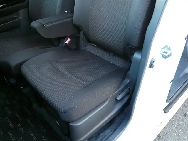 スズキ スペーシア カスタム GS 静岡県 2016(平28)年 7万km クリスタルホワイトP 禁煙車/社外ナビ　/片側パワースライドドア/LEDルームランプ/KENWOODスピーカー/オートライト　HIDヘッドライト/バックカメラ/ステアリングリモコン/革巻きステアリングホイール/ボックス付きアームレスト/ロールサンシェード/Fフォグランプ/純正フロアマット　ドアバイザー/ユピテルドライブレコーダー