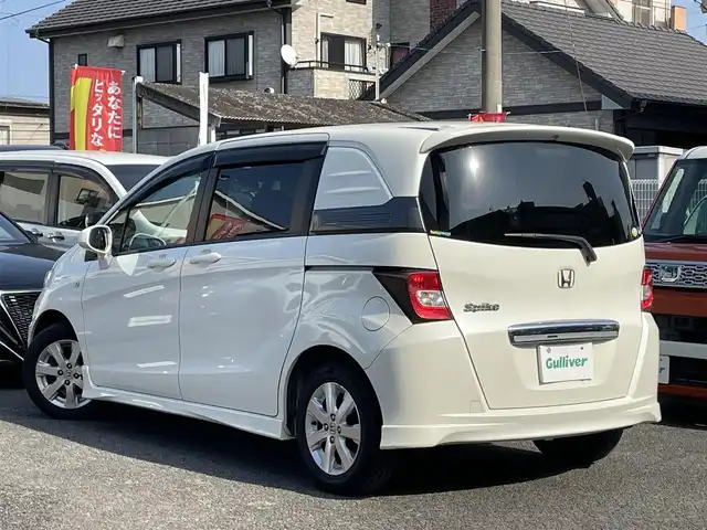 ホンダ フリード スパイク G エアロ 大分県 2011(平23)年 5.6万km プレミアムホワイトパール ワンオーナー/純正HDDナビ VXH-112VJ/　　【ワンセグ/DVD】/純正15インチアルミホイール/HIDヘッドライト/オートライト/チルトステアリング/リアプライバシーガラス/ドアバイザー/フロアマット/電動格納ミラー/Wエアバッグ/ABS/キーレス×2/保証書/車両取説/ナビ取説