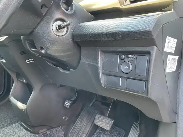 ホンダ フリード スパイク G エアロ 大分県 2011(平23)年 5.6万km プレミアムホワイトパール ワンオーナー/純正HDDナビ VXH-112VJ/　　【ワンセグ/DVD】/純正15インチアルミホイール/HIDヘッドライト/オートライト/チルトステアリング/リアプライバシーガラス/ドアバイザー/フロアマット/電動格納ミラー/Wエアバッグ/ABS/キーレス×2/保証書/車両取説/ナビ取説