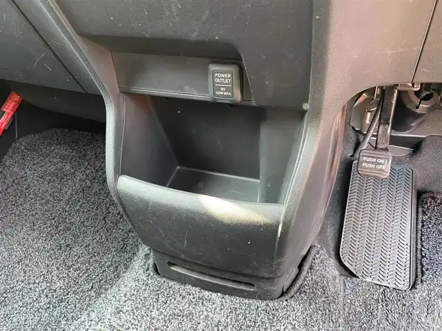 ホンダ フリード スパイク G エアロ 大分県 2011(平23)年 5.6万km プレミアムホワイトパール ワンオーナー/純正HDDナビ VXH-112VJ/　　【ワンセグ/DVD】/純正15インチアルミホイール/HIDヘッドライト/オートライト/チルトステアリング/リアプライバシーガラス/ドアバイザー/フロアマット/電動格納ミラー/Wエアバッグ/ABS/キーレス×2/保証書/車両取説/ナビ取説