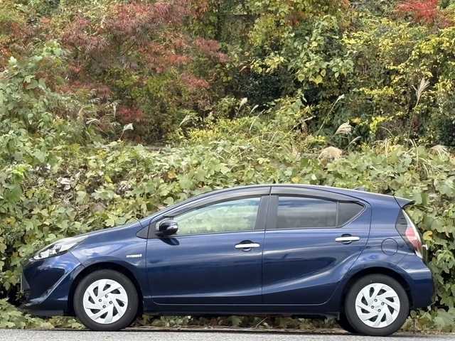 トヨタ アクア S スタイルブラック 大分県 2018(平30)年 5.2万km ダークブルーマイカ トヨタセーフティセンス/社外メモリーナビ/バックカメラ/フルセグ /DVD/Bluetooth/ビルトインETC/レーンキープアシスト/純正LEDヘッドライト/フォグランプ/オートライトコントロール/オートハイビームアシスト/スマートキー/エンジンプッシュスタート