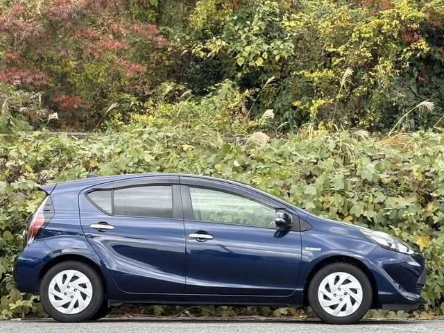 トヨタ アクア S スタイルブラック 大分県 2018(平30)年 5.2万km ダークブルーマイカ トヨタセーフティセンス/社外メモリーナビ/バックカメラ/フルセグ /DVD/Bluetooth/ビルトインETC/レーンキープアシスト/純正LEDヘッドライト/フォグランプ/オートライトコントロール/オートハイビームアシスト/スマートキー/エンジンプッシュスタート