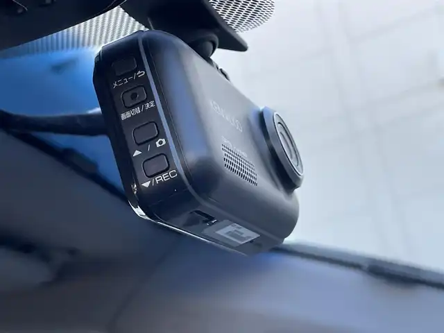 ホンダ ステップワゴン 東京都 2019(令1)年 10.4万km プラチナホワイトパール ユーザー買取車/社外ナビ【パナソニック　ストラーダ】/・AM/FM/SD/BT/TV/両側パワスラ/ホンダセンシング/・ACC（アダプティブクルーズコントロール）/・CMBS（追突軽減ブレーキ）/・LKAS（車線維持支援システム）/・誤発進抑制機能/・路外逸脱抑制機能/・先行車発信お知らせ機能/・標識認識機能/シートヒーター/パドルシフト/ビルトインＥＴＣ/ＥＣＯＮ/トリプルゾーンコントロール・フルオートエアコン/LEDヘッドライト（オートレベリング/オートライトコントロール機能）/スポーツペダル/純正フロアマット/ドアバイザー/プッシュスタート