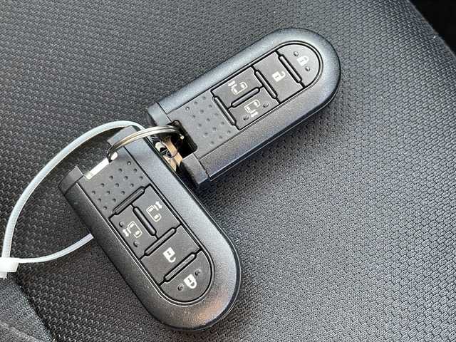 トヨタ タンク G S 新潟県 2018(平30)年 9.4万km マゼンタベリーマイカM ４WD/純正メモリナビ　NSZT-W66T/〈FM／AM/DVD/BT〉/バックカメラ/両側電動自動ドア/衝突軽減ブレーキ/クルーズコントロール/ビルトインETC/純正フロアマット/ドアバイザー/シガーソケット/スマートキー/スペアキー/保証書/取り扱い説明書