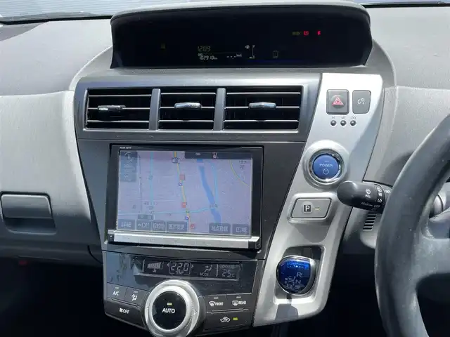 トヨタ プリウス α S ツーリングセレクション 福島県 2014(平26)年 10.3万km ホワイトパールクリスタルシャイン (株)IDOMが運営する【じしゃロン福島店】の自社ローン専用車両になりますこちらは現金またはオートローンご利用時の価格です。自社ローンご希望の方は別途その旨お申付け下さい/純正ＳＤナビ/フルセグテレビ/バックカメラ/クルーズコントロール/純正１７インチＡＷ/ステアリングリモコン/革巻ステアリング/モデリスタエアロ/ＡＣ１００/ワイパーデアイサー/ＥＴＣ