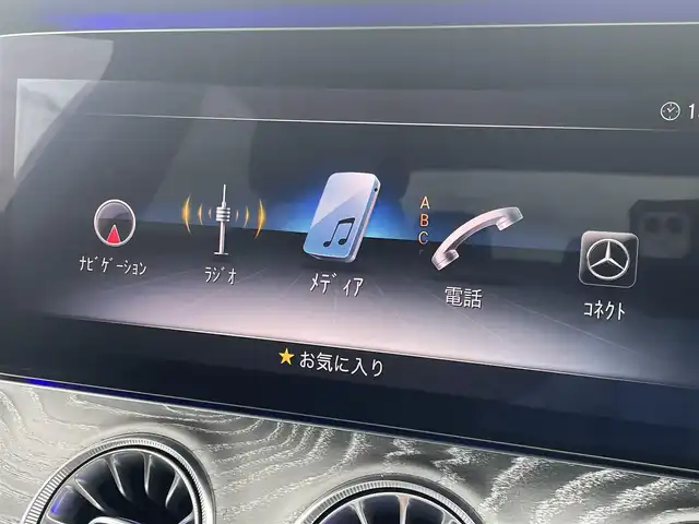 メルセデス・ベンツ ＣＬＳ２２０ｄ スポーツ エクスクルーシブPKG 東京都 2019(平31)年 4.5万km 赤 純正ナビ/革シート/サンルーフ/全方位カメラ/ETC2.0/apple car play/android audio/シートヒーター/エアコン/アダプティブクルーズコントロール/LEDヘッドライト/フルセグTV/電動格納ミラー/Bluetooth接続