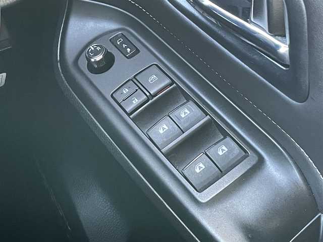 トヨタ エスクァイア Xi 静岡県 2016(平28)年 7.6万km ホワイトパールクリスタルシャイン １オーナー　/福祉車両　/衝突軽減Ｂ　/ＬＫＡ　/純正ナビ　/地デジ　/Ｂカメラ　/両側パワスラ　/ＬＥＤライト　/オートハイビーム　　/フォグランプ　/ＥＴＣ　/純正１５インチＡＷ　/スマートキー　/スペアキー　　/保証書　/取説