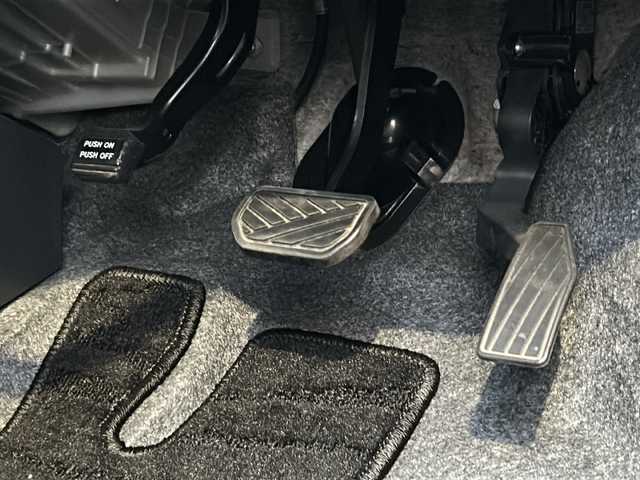 スズキ ワゴンＲ FX－LTD 茨城県 2012(平24)年 1.4万km シルキーシルバーメタリック 社外オーディオ【DEH-360】/オートライト/純正14inアルミホイール/純正フロアマット/スマートキー/スペアキー