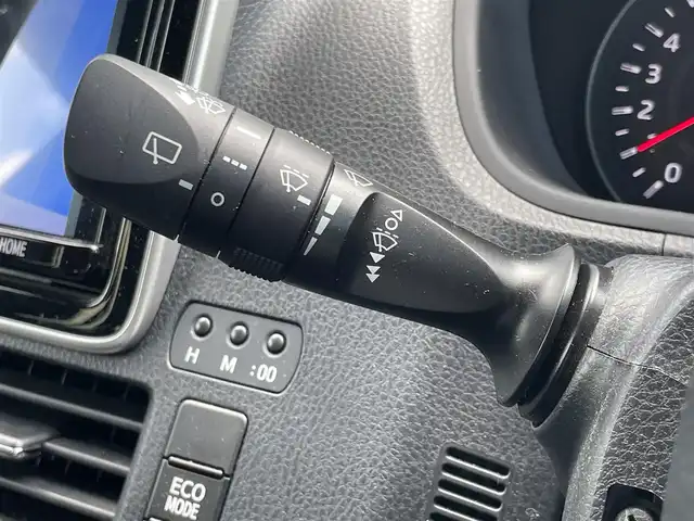 トヨタ ヴォクシー ZS 煌Ⅱ 香川県 2020(令2)年 3.3万km ホワイトパールクリスタルシャイン 登録時走行距離:33072km/ディーラー純正9型ナビ/バックカメラ/ETC/両側パワースライドドア/衝突被害軽減システム/クルーズコントロール/LEDヘッドライト/コーナーセンサー/革巻きステアリング/ステアリングスイッチ/純正フロアマット/社外AW18インチ/スマートキー
