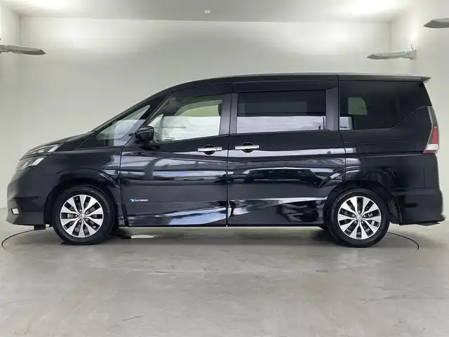 日産 セレナ ハイウェイスター プロパイロットED 福井県 2016(平28)年 5.2万km ダイヤモンドブラック プロパイロット/・衝突軽減ブレーキ/・車線逸脱警報機能/・クルーズコントロール（追従有）/・レーンキープアシスト/純正9インチナビ/【AM/FM/CD/Bluetooth/フルセグTV】/バックカメラ/ビルトインETC/両側パワースライドドア/純正フリップダウンモニター/プッシュスタート/スマートキー/スペアキー/オートライト/LEDヘッドライド