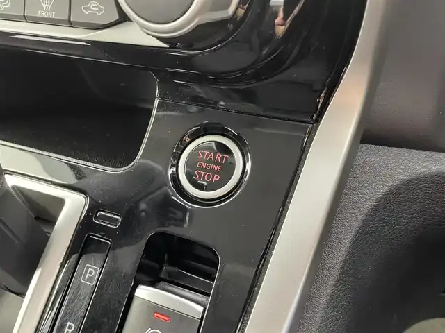 日産 セレナ ハイウェイスター プロパイロットED 福井県 2016(平28)年 5.2万km ダイヤモンドブラック プロパイロット/・衝突軽減ブレーキ/・車線逸脱警報機能/・クルーズコントロール（追従有）/・レーンキープアシスト/純正9インチナビ/【AM/FM/CD/Bluetooth/フルセグTV】/バックカメラ/ビルトインETC/両側パワースライドドア/純正フリップダウンモニター/プッシュスタート/スマートキー/スペアキー/オートライト/LEDヘッドライド