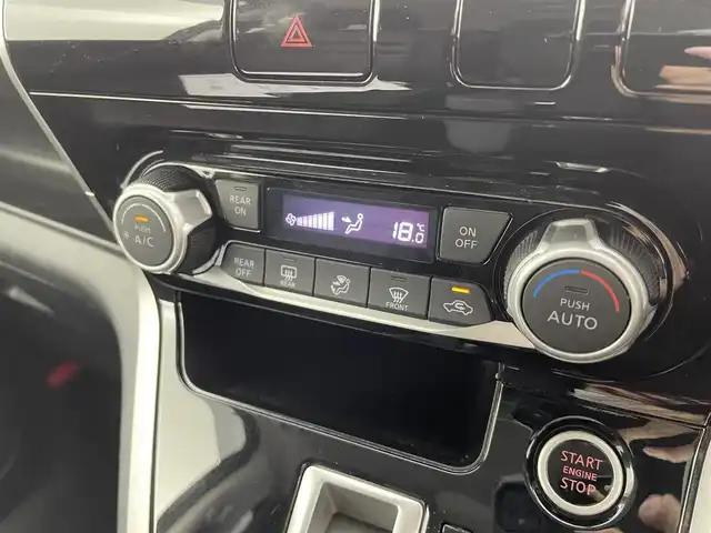 日産 セレナ ハイウェイスター プロパイロットED 福井県 2016(平28)年 5.2万km ダイヤモンドブラック プロパイロット/・衝突軽減ブレーキ/・車線逸脱警報機能/・クルーズコントロール（追従有）/・レーンキープアシスト/純正9インチナビ/【AM/FM/CD/Bluetooth/フルセグTV】/バックカメラ/ビルトインETC/両側パワースライドドア/純正フリップダウンモニター/プッシュスタート/スマートキー/スペアキー/オートライト/LEDヘッドライド