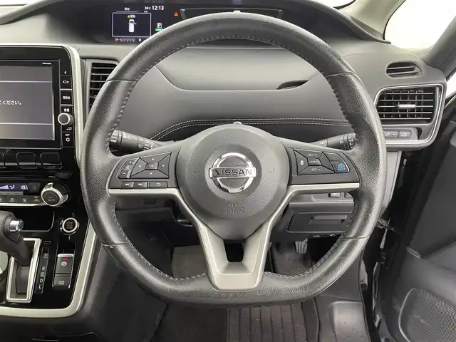 日産 セレナ ハイウェイスター プロパイロットED 福井県 2016(平28)年 5.2万km ダイヤモンドブラック プロパイロット/・衝突軽減ブレーキ/・車線逸脱警報機能/・クルーズコントロール（追従有）/・レーンキープアシスト/純正9インチナビ/【AM/FM/CD/Bluetooth/フルセグTV】/バックカメラ/ビルトインETC/両側パワースライドドア/純正フリップダウンモニター/プッシュスタート/スマートキー/スペアキー/オートライト/LEDヘッドライド