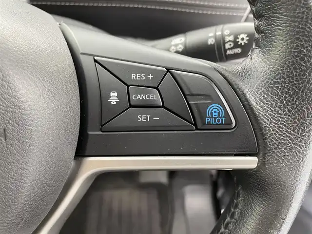 日産 セレナ ハイウェイスター プロパイロットED 福井県 2016(平28)年 5.2万km ダイヤモンドブラック プロパイロット/・衝突軽減ブレーキ/・車線逸脱警報機能/・クルーズコントロール（追従有）/・レーンキープアシスト/純正9インチナビ/【AM/FM/CD/Bluetooth/フルセグTV】/バックカメラ/ビルトインETC/両側パワースライドドア/純正フリップダウンモニター/プッシュスタート/スマートキー/スペアキー/オートライト/LEDヘッドライド