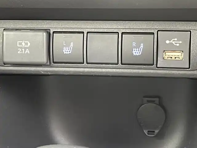 トヨタ ヤリスクロス Z 千葉県 2020(令2)年 1.8万km ブラックマイカ セーフティセンス（衝突回避支援パッケージ）/・プリクラッシュセーフティ/・レーントレーシングアシスト/・レーダークルーズコントロール/・オートマチックハイビーム/・ロードサインアシスト/純正8インチディスプレイ/・コネクトナビ/・Bluetooth接続/・全方位カメラ/ビルトインETC2.0/LEDヘッドライト/前後コーナーセンサー/サイド/カーテンエアバッグ/スマートキー/ハーフレザーシート/・運転席パワーシート/・シートヒーター
