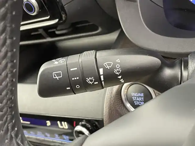 トヨタ ヤリスクロス Z 千葉県 2020(令2)年 1.8万km ブラックマイカ セーフティセンス（衝突回避支援パッケージ）/・プリクラッシュセーフティ/・レーントレーシングアシスト/・レーダークルーズコントロール/・オートマチックハイビーム/・ロードサインアシスト/純正8インチディスプレイ/・コネクトナビ/・Bluetooth接続/・全方位カメラ/ビルトインETC2.0/LEDヘッドライト/前後コーナーセンサー/サイド/カーテンエアバッグ/スマートキー/ハーフレザーシート/・運転席パワーシート/・シートヒーター