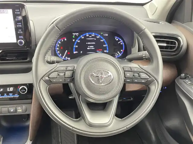 トヨタ ヤリスクロス Z 千葉県 2020(令2)年 1.8万km ブラックマイカ セーフティセンス（衝突回避支援パッケージ）/・プリクラッシュセーフティ/・レーントレーシングアシスト/・レーダークルーズコントロール/・オートマチックハイビーム/・ロードサインアシスト/純正8インチディスプレイ/・コネクトナビ/・Bluetooth接続/・全方位カメラ/ビルトインETC2.0/LEDヘッドライト/前後コーナーセンサー/サイド/カーテンエアバッグ/スマートキー/ハーフレザーシート/・運転席パワーシート/・シートヒーター