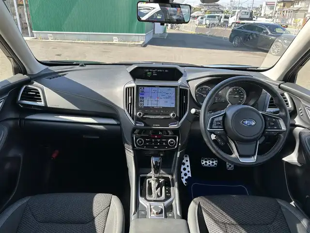 スバル フォレスター プレミアム 宮城県 2018(平30)年 7.4万km クリスタルブラックシリカ アイサイトセイフティプラス（視界拡張）/・フロントビューモニター/・スマートリヤビューミラー/パワーバックドア/＝＝＝/4WD車/アイサイトセイフティプラス（運転支援）/・スバルリヤビークルディテクション/・アダプティブドライビングビーム/アイサイトコアテクノロジー/・プリクラッシュブレーキ/・後退時ブレーキアシスト/・AT誤発進抑制制御/・AT誤後進抑制制御/・ツーリングアシスト/・全車速追従機能付クルーズコントロール/・低速クルーズコントロール/・車線逸脱抑制/車線逸脱警報/・ふらつき警報/・先行車発進お知らせ機能/純正8インチSDナビ/フルセグテレビ/　【CD/DVD/BT/USB/iPod/USB/AM/FM】/バックカメラ/サイドカメラ/ETC/前席パワーシート（運転席メモリー機能付）/前席シートヒーター/ハンドルヒーター/USB給電ポート×2/オートブレーキホールド/オートライト/ステアリング連動LEDヘッドライト/LEDフォグライト/ステアリングスイッチ/スマートキー/プッシュスタート