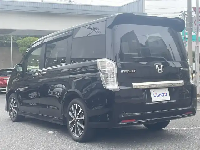 ホンダ ステップワゴン スパーダ Z クールスピリット 福岡県 2013(平25)年 9.1万km プレミアムスパークルブラックパール (株)IDOMが運営する【じしゃロン八幡西店】の自社ローン専用車両になります。こちらは現金またはオートローンご利用時の価格です。自社ローンご希望の方は別途その旨お申付け下さい/社外メモリナビ【VXM-135VFNi】/(Bluetooth/CD/DVD/フルセグTV)/両側電動スライドドア/アイドリングストップ/横滑り防止装置/ステアリングリモコン/パドルシフト/バックカメラ/ビルトインETC/純正フロアマット/ハーフレザーシート/純正17インチアルミホイール/フォグランプ/オートライト/スマートキー