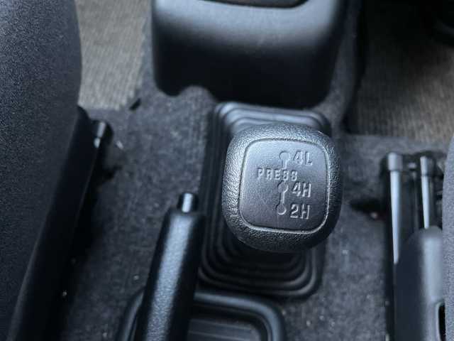 三菱 パジェロ ミニ アクティブフィールドED 道東・釧路十勝 2005(平17)年 8.4万km シンフォニックシルバー 4WD/社外ナビ/・ワンセグ・FM・AM/シートヒーター/アクティブフィールドエディション専用スペアタイヤケース/フォグランプ/ETC