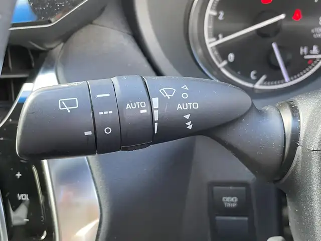 トヨタ ハリアー Z 福岡県 2020(令2)年 5.9万km ホワイトパールクリスタルシャイン ワンオーナー/モデリスタエアロ（フロント/サイド/リア）/調光パノラマルーフ/JBLプレミアムサウンド/メーカーナビ/（フルセグTV/FM/AM）/デジタルインナーミラー/全方位モニター/レーダークルーズコントロール/ビルトインETC2.0/電動パーキングブレーキ/オートブレーキホールド/トヨタセーフティセンス/‐プリクラッシュセーフティ/‐ブラインドスポットモニター/‐レーンキープアシスト/‐コーナーセンサー/ハーフレザーシート/運転席パワーシート/社外20インチアルミ（マーベリック）/TEIN車高調/プッシュスタート/スペアキー×１
