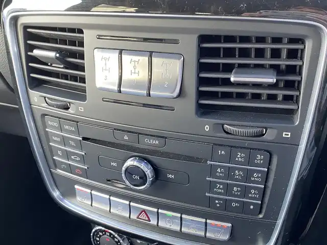 メルセデス・ベンツ ゲレンデヴァーゲン Ｇ３５０ｄ 福岡県 2017(平29)年 5.2万km オブシディアンブラック ラグジュアリーパッケージ/サンルーフ/アダプティブクルーズコントロール/白革　/全席シートヒーター/サイドカメラ　/純正ナビ/Ａｐｐｌｅｃａｒｐｌａｙ/フルセグTV/バックカメラ　/Bluetooth/ステアリングスイッチ/パドルシフト/前後ドライブレコーダー/AMG19インチアルミホイール/ETC