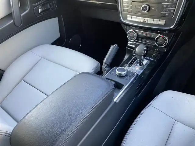 メルセデス・ベンツ ゲレンデヴァーゲン Ｇ３５０ｄ 福岡県 2017(平29)年 5.2万km オブシディアンブラック ラグジュアリーパッケージ/サンルーフ/アダプティブクルーズコントロール/白革　/全席シートヒーター/サイドカメラ　/純正ナビ/Ａｐｐｌｅｃａｒｐｌａｙ/フルセグTV/バックカメラ　/Bluetooth/ステアリングスイッチ/パドルシフト/前後ドライブレコーダー/AMG19インチアルミホイール/ETC