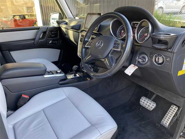 メルセデス・ベンツ ゲレンデヴァーゲン Ｇ３５０ｄ 福岡県 2017(平29)年 5.2万km オブシディアンブラック ラグジュアリーパッケージ/サンルーフ/アダプティブクルーズコントロール/白革　/全席シートヒーター/サイドカメラ　/純正ナビ/Ａｐｐｌｅｃａｒｐｌａｙ/フルセグTV/バックカメラ　/Bluetooth/ステアリングスイッチ/パドルシフト/前後ドライブレコーダー/AMG19インチアルミホイール/ETC