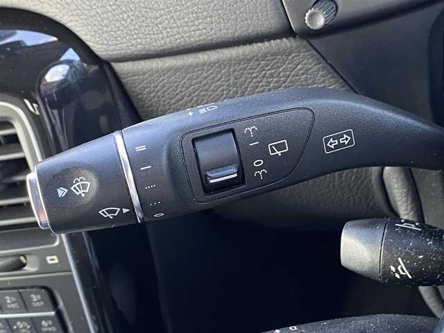 メルセデス・ベンツ ゲレンデヴァーゲン Ｇ３５０ｄ 福岡県 2017(平29)年 5.2万km オブシディアンブラック ラグジュアリーパッケージ/サンルーフ/アダプティブクルーズコントロール/白革　/全席シートヒーター/サイドカメラ　/純正ナビ/Ａｐｐｌｅｃａｒｐｌａｙ/フルセグTV/バックカメラ　/Bluetooth/ステアリングスイッチ/パドルシフト/前後ドライブレコーダー/AMG19インチアルミホイール/ETC