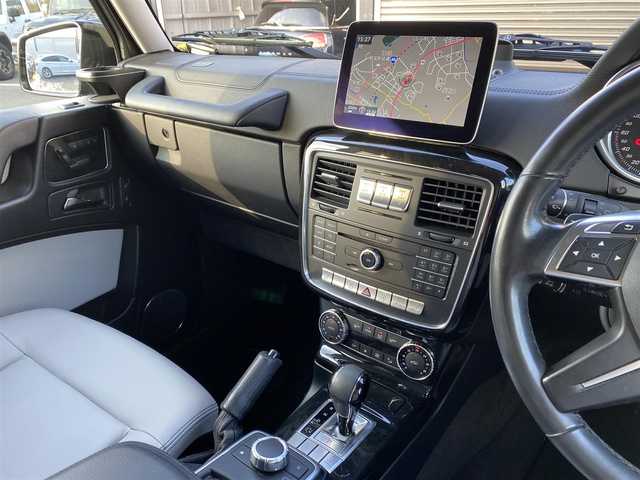 メルセデス・ベンツ ゲレンデヴァーゲン Ｇ３５０ｄ 福岡県 2017(平29)年 5.2万km オブシディアンブラック ラグジュアリーパッケージ/サンルーフ/アダプティブクルーズコントロール/白革　/全席シートヒーター/サイドカメラ　/純正ナビ/Ａｐｐｌｅｃａｒｐｌａｙ/フルセグTV/バックカメラ　/Bluetooth/ステアリングスイッチ/パドルシフト/前後ドライブレコーダー/AMG19インチアルミホイール/ETC