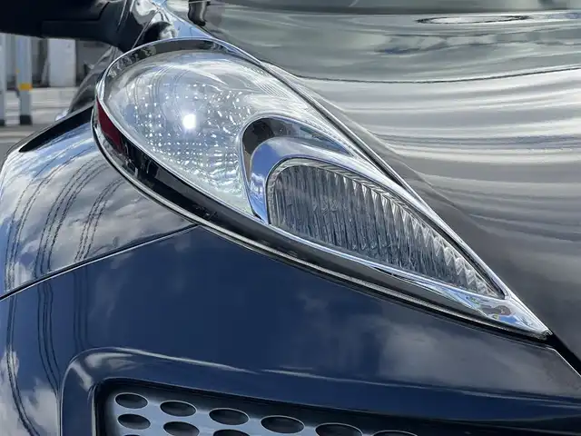 日産 ジューク 15RX アーバンセレクション 山口県 2011(平23)年 6.7万km サファイアブラック 社外メモリーナビ＆/フルセグTV＆バックカメラ/社外18インチアルミ/社外フロアマット/社外フロントタワーバー/社外マフラー/純正ドアバイザー/純正フォグランプ/オートライト/インテリジェントキー/エンジンプッシュスタート/ETC