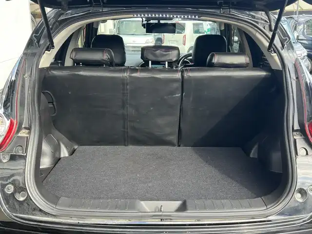 日産 ジューク 15RX アーバンセレクション 山口県 2011(平23)年 6.7万km サファイアブラック 社外メモリーナビ＆/フルセグTV＆バックカメラ/社外18インチアルミ/社外フロアマット/社外フロントタワーバー/社外マフラー/純正ドアバイザー/純正フォグランプ/オートライト/インテリジェントキー/エンジンプッシュスタート/ETC