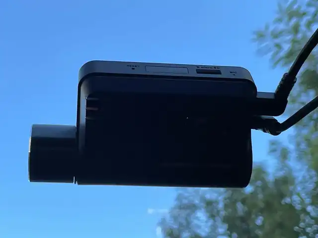 ボルボ ＸＣ４０ T4 AWD Rデザイン 静岡県 2019(令1)年 2.9万km クリスタルホワイトP ワンオーナー/ハーフレザーシート/電動リアゲート/BLIS/純正ナビ/(Bluetooth/CarPlay/フルセグ)/衝突被害軽減システム/360°カメラ/ACC/LKA/パーキングアシスト/メモリー付パワーシート/シートヒーター/スマートキー/ETC/ドライブレコーダー/純正19インチアルミホイール/フロアマット/保証書/取説/スペアキー