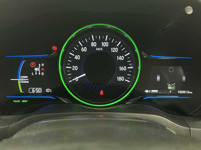 ホンダ ヴェゼル ハイブリッド X 宮城県 2014(平26)年 10.3万km ホワイトオーキッドパール 禁煙車/シティブレーキアクティブシステム/リアクティブフォースペダル/クルーズコントロール/前席シートヒーター/純正7インチナビ/（BT.AM.FM.CD.DVD.SD.USB.Ipod）/バックカメラ/フルセグテレビ/ETC/電動パーキングブレーキ/AUTOHOLD/パドルシフト/革巻きステアリング/ステアリングスイッチ/プッシュスタート/スマートキー/スペアキー/純正フロアマット/ドアバイザー/LEDヘッドライト/フォグランプ/社外16インチアルミホイール/純正16インチアルミホイール付夏タイヤ積込/（215/60/16）/ECON/横滑り防止機能