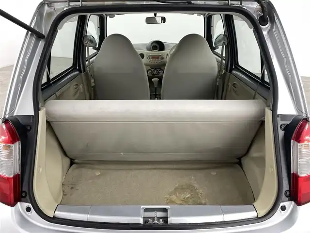 ダイハツ エッセ D 福島県 2009(平21)年 7万km グリニッシュシルバーメタリック 盗難防止/純正オーディオ/・CD/FM/AM/ヘッドライトレベライザー/純正マット/ドアバイザー/社外アルミ