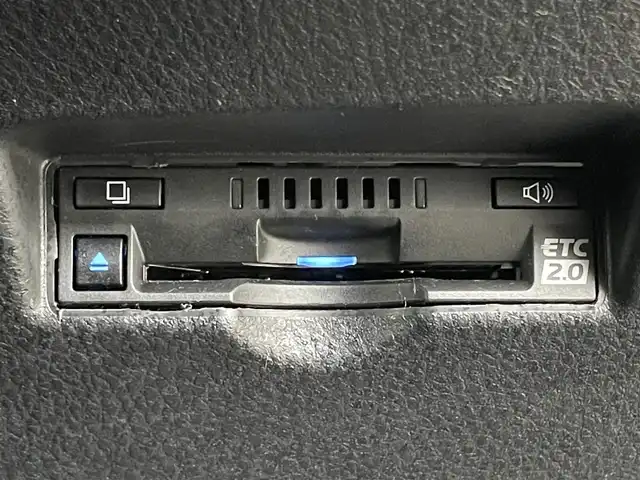 トヨタ Ｃ－ＨＲ S GRスポーツ 岡山県 2019(令1)年 3.9万km ホワイトパールクリスタルシャイン パノラミックビューモニター/純正8インチディスプレイオーディオ/セーフティセンス/レーダークルーズコントロール/AC100V/BSM/ハーフレザーシート/シートヒーター/ビルトインETC2.0/ステアリングスイッチ/LEDヘッドライト/オートライト/オートホールド/スマートキー/プッシュスタート/サイドエアバッグ/カーテンエアバッグ