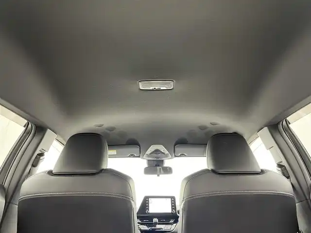 トヨタ Ｃ－ＨＲ S GRスポーツ 岡山県 2019(令1)年 3.9万km ホワイトパールクリスタルシャイン パノラミックビューモニター/純正8インチディスプレイオーディオ/セーフティセンス/レーダークルーズコントロール/AC100V/BSM/ハーフレザーシート/シートヒーター/ビルトインETC2.0/ステアリングスイッチ/LEDヘッドライト/オートライト/オートホールド/スマートキー/プッシュスタート/サイドエアバッグ/カーテンエアバッグ