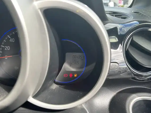 ホンダ Ｎ ＢＯＸ カスタム G Lパッケージ 岡山県 2015(平27)年 6.5万km スマートブラック 登録時走行距離64351km/あんしんパッケージ/・衝突軽減システム/・誤発進抑制機能/・W＋カーテンエアバック/横滑り防止装置/純正ナビ/（AM/FM/Bluetooth/DVD/DISC)/バックカメラ/スペアキー×1/ETC/両側パワースライドドア/オートリトラミラー/純正14インチアルミホイール/ドアバイザー/ウィンカーカーミラー/プッシュスタート/スマートキー