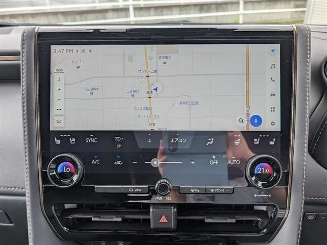 トヨタ アルファード Z 福井県 2024(令6)年 0.7万km プラチナホワイトパールマイカ 純正18インチAW/全方位カメラ/ガラスルーフ/デジタルインナーミラー/R・Fフォグ/後席用フリップダウンモニター/ビルトインETC2.0/１００V充電/ワイヤレス充電/電動リアゲート/オットマン/前席パワーシート/シートヒーター・エアシート/両側パワースライドドア/ステアリングヒーター/全車速追従機能付クルーズコントロール/前後コーナーセンサー/SOSボタン/前方ドライブレコーダー/衝突被害軽減システム/純正メモリナビ