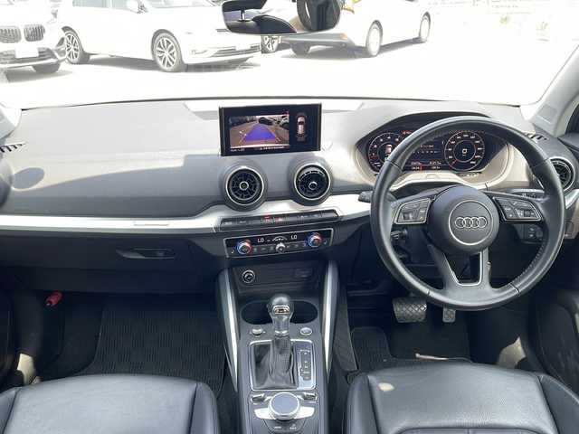 アウディ Ｑ２ 3.5TFSI シリンダーオンデマンドスポーツ 新潟県 2018(平30)年 3.5万km グレイシアホワイトメタリック ワンオーナー/MMIナビゲーション/(BT/AM/FM/CD/DVD/フルセグTV)/シートヒーター/パドルシフト/バックカメラ/スタッドレスタイヤ/純正アルミホイール積載/追従機能付きクルーズコントロール/ステアリングスイッチ/電動パワーバックドア/純正フロアマット/ETC2.0/寒冷地仕様/ABS/横滑り防止装置/コーナーセンサー(後方)/盗難防止装置/オートライト/電格ミラー/スマートキー