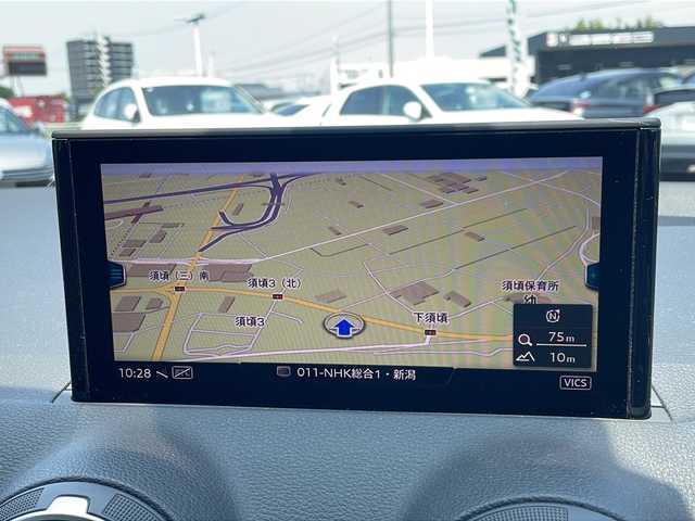 アウディ Ｑ２ 3.5TFSI シリンダーオンデマンドスポーツ 新潟県 2018(平30)年 3.5万km グレイシアホワイトメタリック ワンオーナー/MMIナビゲーション/(BT/AM/FM/CD/DVD/フルセグTV)/シートヒーター/パドルシフト/バックカメラ/スタッドレスタイヤ/純正アルミホイール積載/追従機能付きクルーズコントロール/ステアリングスイッチ/電動パワーバックドア/純正フロアマット/ETC2.0/寒冷地仕様/ABS/横滑り防止装置/コーナーセンサー(後方)/盗難防止装置/オートライト/電格ミラー/スマートキー