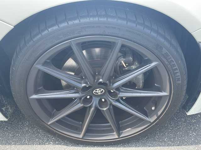 トヨタ ＧＲ８６ RZ 長崎県 2022(令4)年 2.1万km クリスタルホワイトパール ワンオーナー/純正メモリナビ/(CD/DVD/Bluetooth/フルセグTV)/バックカメラ/前後ドライブレコーダー/ETC/社外レーダー/衝突軽減ブレーキ/レーンキープアシスト/レーダークルーズコントロール/コーナーセンサー/ハーフレザーシート/前席シートヒーター/パドルシフト/ステアリングスイッチ/オートライト/LEDヘッドランプ/フォグランプ/プッシュスタート/スマートキー×２/純正アルミホイール/純正フロアマット/取扱説明書/保証書