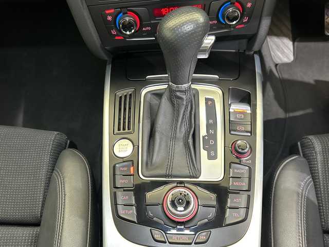 アウディ Ａ４ アバント 2．0 TFSIクワトロ 愛媛県 2009(平21)年 7.4万km 黒