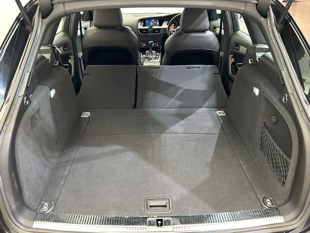 アウディ Ａ４ アバント 2．0 TFSIクワトロ 愛媛県 2009(平21)年 7.4万km 黒