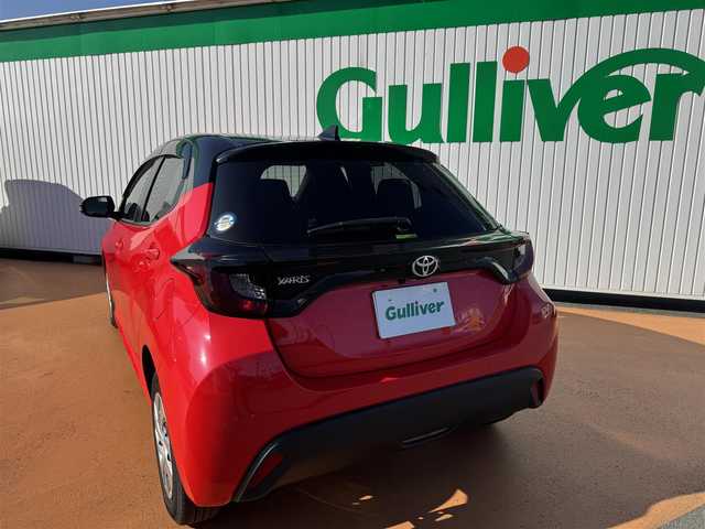 トヨタ ヤリス G 三重県 2024(令6)年 0.4万km ブラック/コーラルクリスタルシャイン ワンオーナー/スペアキーあり/ETC/バックカメラ/8インチディスプレイオーディオ/　車載ナビ/FM多重VICS/地デジTV/セーフティセンス/　衝突回避支援パッケージ/パーキングサポートブレーキ/　前後方静止物/ハロゲンヘッドランプ/　コンライト（オートライト）/オートエアコン/デジタルメーター/スマートエントリー/　/　