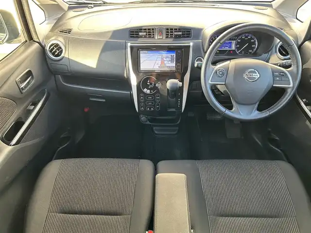 日産 デイズ ハイウェイスターG ターボ 新潟県 2019(平31)年 4.6万km ブラック 社外ナビ【ワンセグTV/FM・AM/CD】/衝突軽減/全方位カメラ/アイドリングストップ/クルーズコントロール/コーナーセンサー/ETC/社外ホイール/オートライト/横滑り防止/盗難防止/プッシュスタート/スマートキー/スペアキー